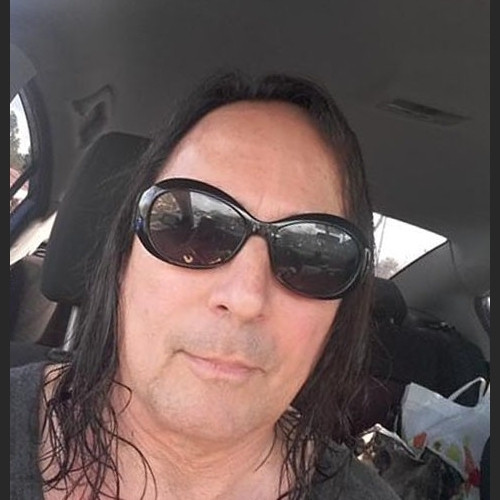 Uomo di Milano cerca piacere e divertimento